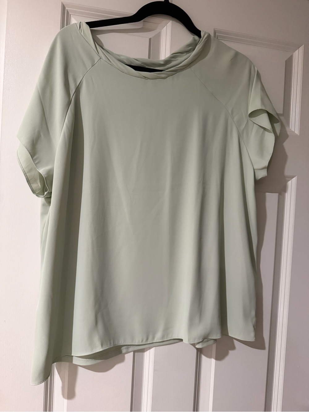 Ann Taylor Light Mint Short-Sleeve Blouse